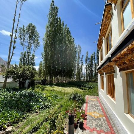 Tongspon Inn Leh Extérieur photo