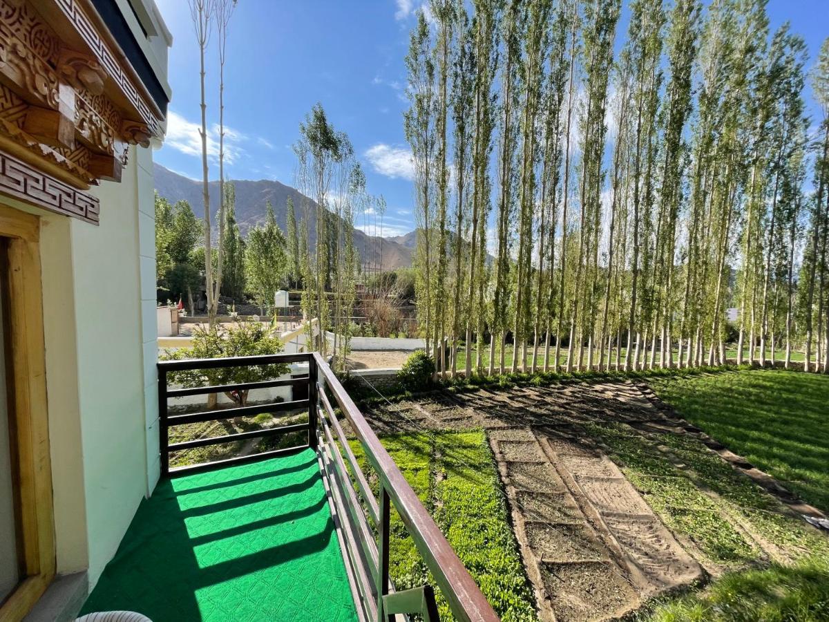 Tongspon Inn Leh Extérieur photo
