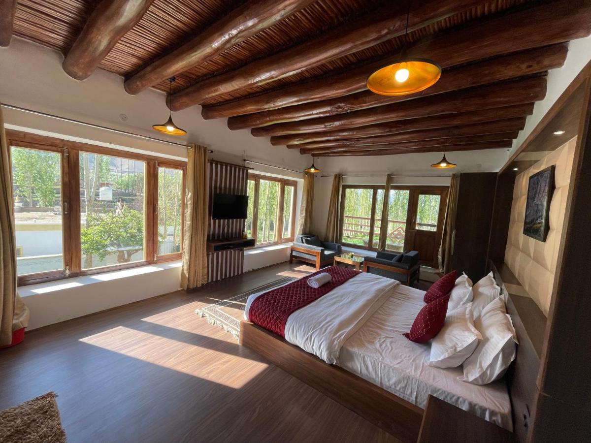 Tongspon Inn Leh Extérieur photo
