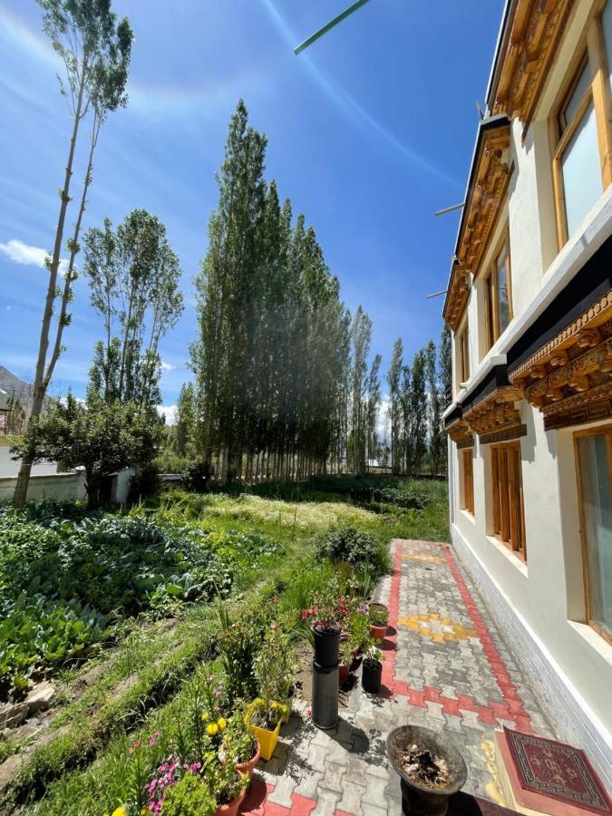 Tongspon Inn Leh Extérieur photo
