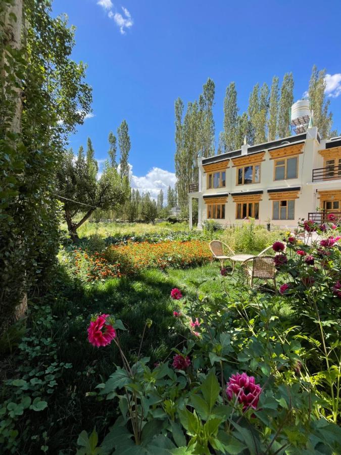 Tongspon Inn Leh Extérieur photo